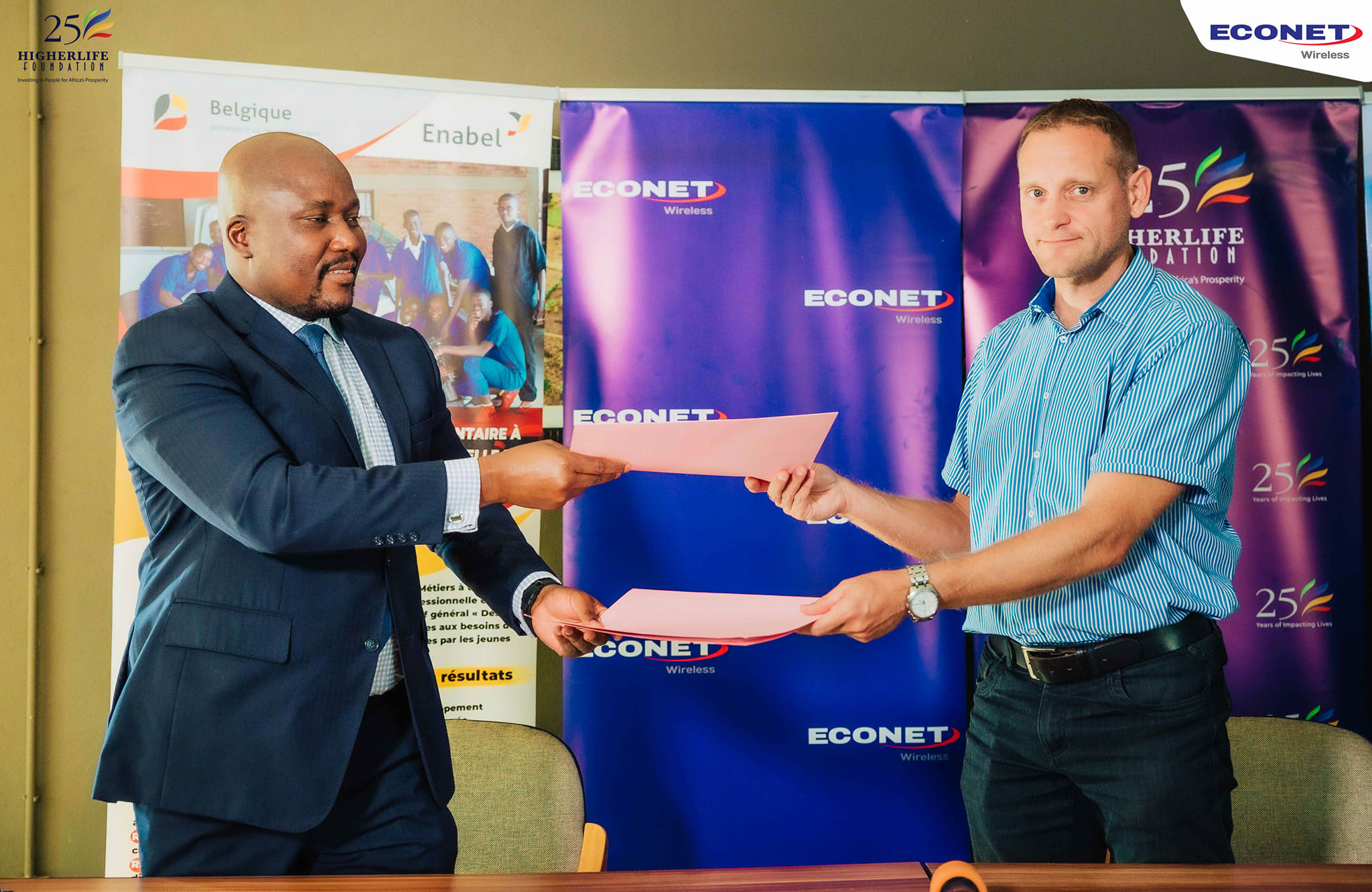 Econet au travers High Life Foundation élargit son champ d’action au Burundi.